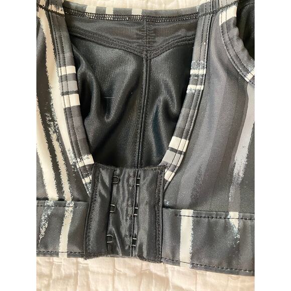 Title Nine Bra Sports High Impact Black and White 34C - Picture 8 of 10